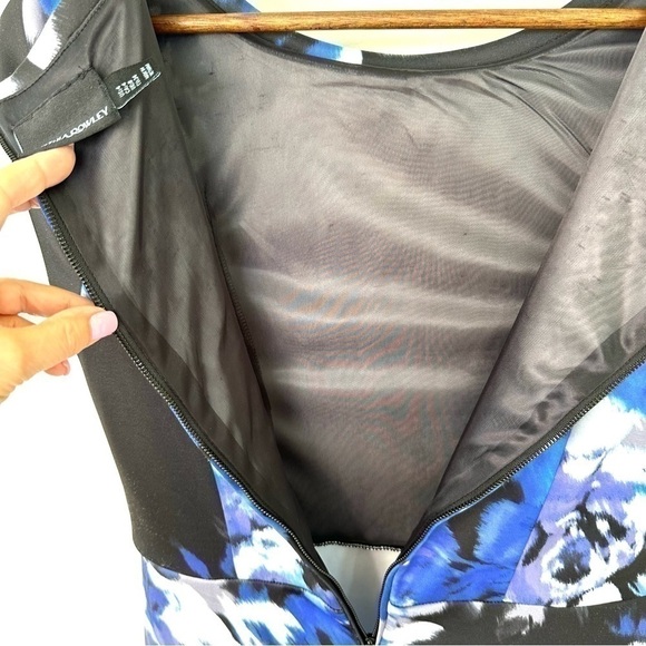 Cynthia Rowley fit &  flare dress with crew neckline and cap sleeves, midi - Picture 9 of 12